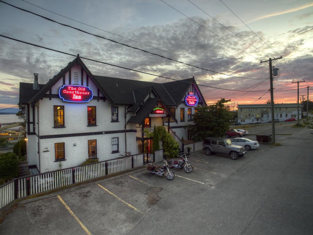 The Old Courthouse Inn Powell River Esterno foto