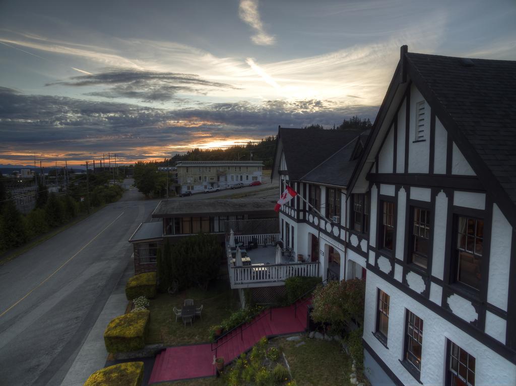 The Old Courthouse Inn Powell River Esterno foto