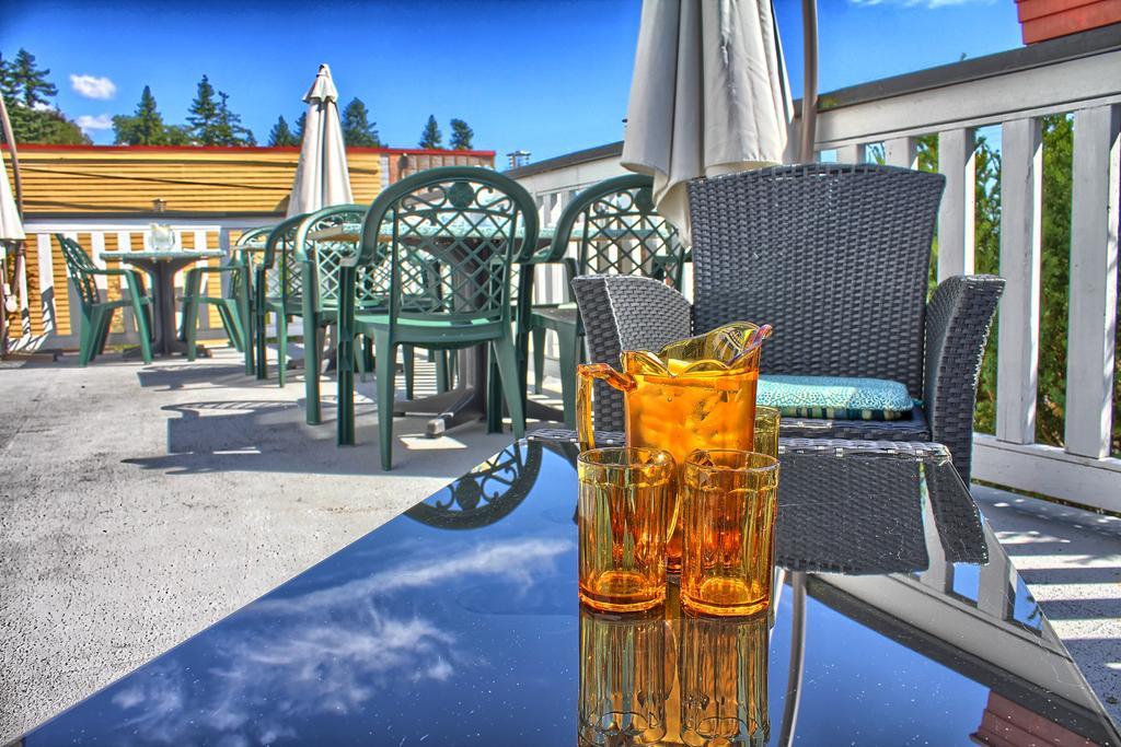 The Old Courthouse Inn Powell River Esterno foto