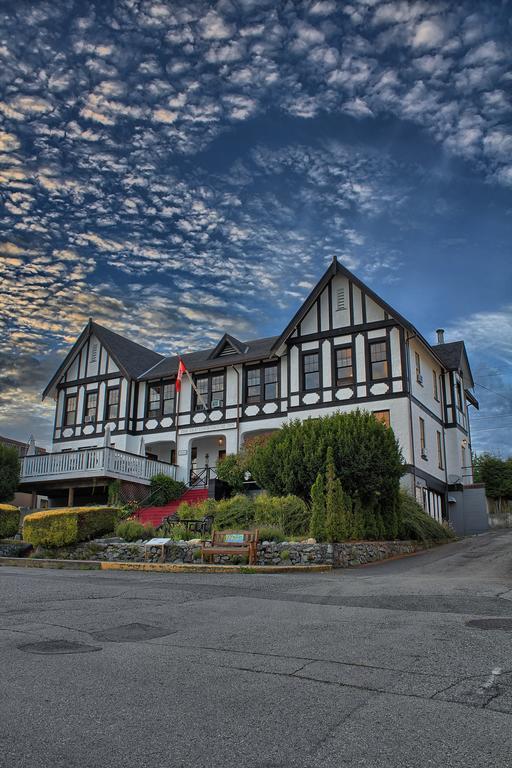 The Old Courthouse Inn Powell River Esterno foto