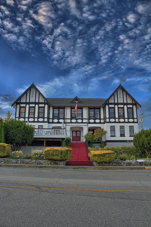The Old Courthouse Inn Powell River Esterno foto